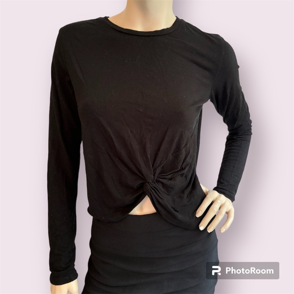 Silver Jeans Tops - 🦄(3/$10) Silver Jeans Cross Front Top